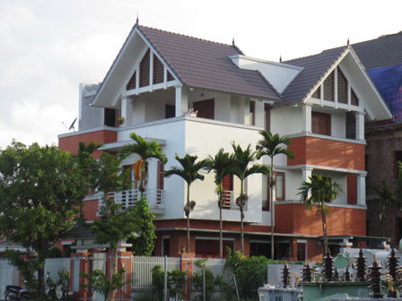 Bé gái bị cưỡng bức, sát hại trong chuyến du lịch của nhà trường