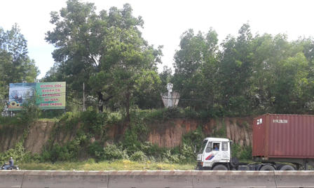 Bí ẩn nguồn gốc tượng đầu Phật trên quả bom