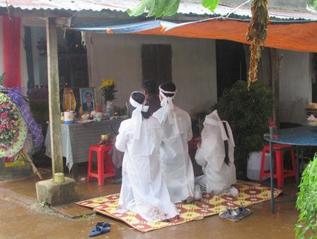 Vỡ giấc mộng làm giàu, anh nông dân gây đại án, giết người hàng loạt