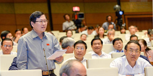 Bộ trưởng “đu dây” lại ghi điểm trong phiên chất vấn