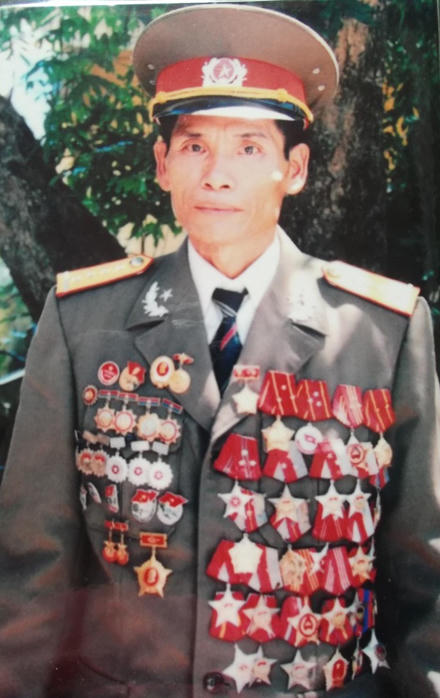 Xương máu đồng đội, không dính dáng đến tiền