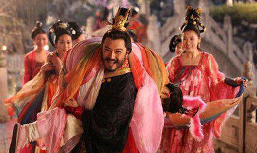 'Hoàng đế hoang dâm' chết vì 'xuân dược'?