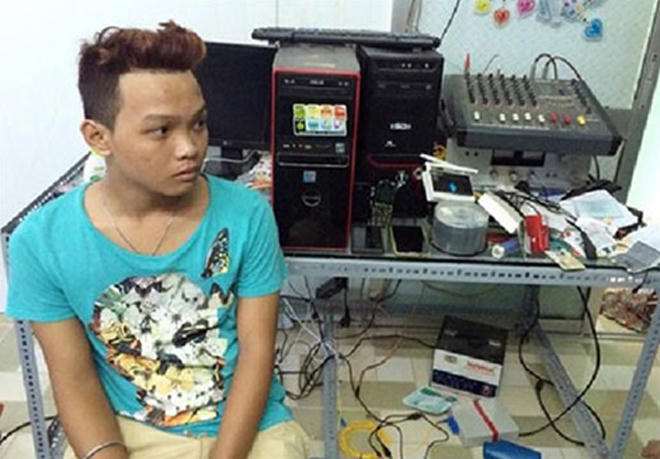 Kẻ bệnh hoạn lên mạng bắt trẻ em tự quay phim “đen”  