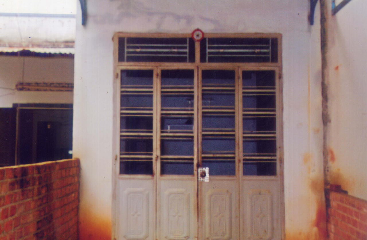 Thiếu phụ quyên sinh sau thương vụ bán lại con cho vợ chồng người tình