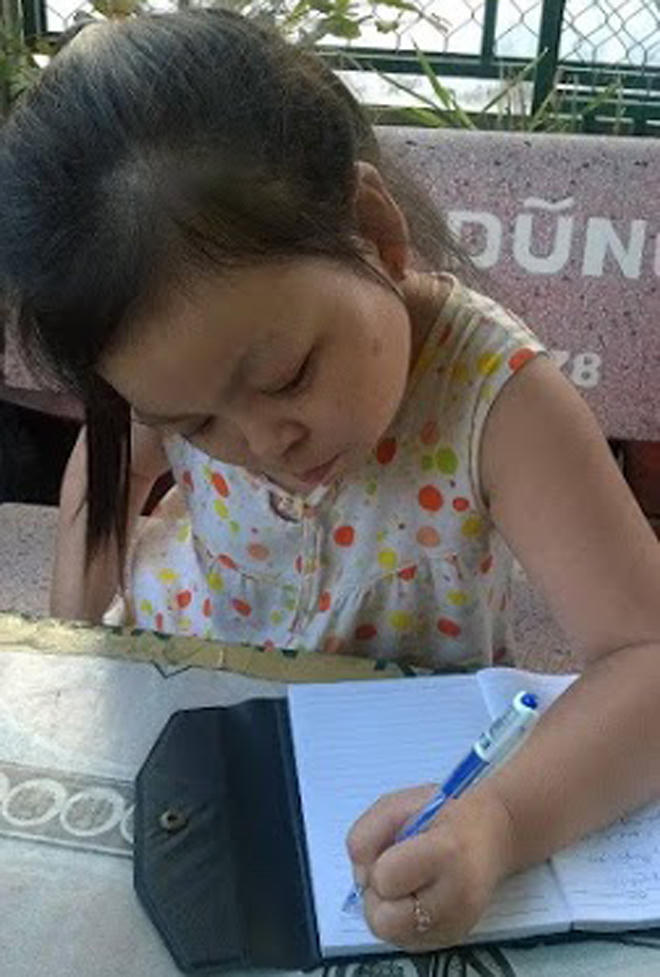 “Thiếu nữ 5 tuổi” khốn khổ sau lần tiên đoán số mệnh người khác