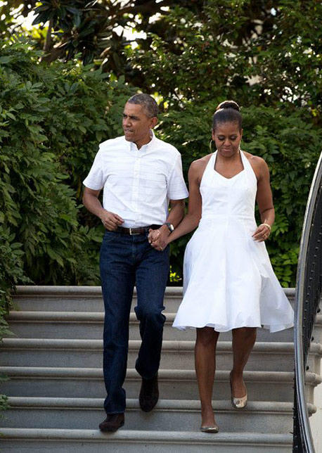 Ngắm thời trang xuống phố trẻ trung, đẹp mắt của Tổng thống Obama