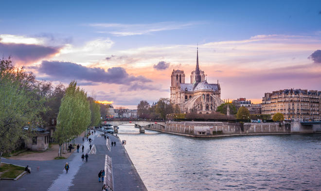 Những chuyện lý thú trong Nhà thờ Đức Bà Paris