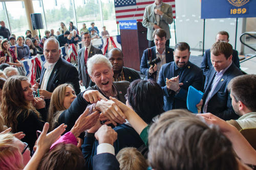 hillary-clinton-sap-ghe-gi-cho-chong-neu-tro-thanh-tong-thong-my-2