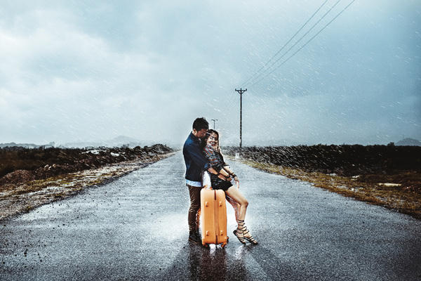 ảnh cưới mưa bão