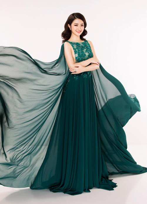 Vẻ đẹp nóng bỏng của tân Hoa hậu Bản sắc Việt