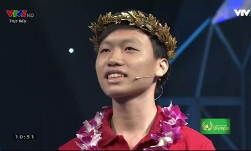 Thanh Chương đội vòng nguyệt quế.