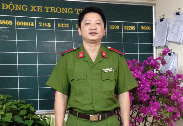 lái xe, lái xe chắn gió, lãi xe biển xanh, xe khách biển xanh, qua cầu Bãi Cháy, Học viện CSND