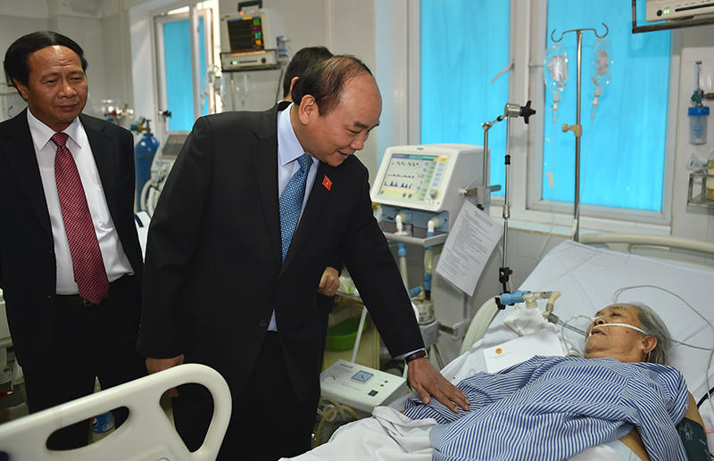 Thủ tướng mong muốn mỗi tàu đi biển đều có tủ thuốc