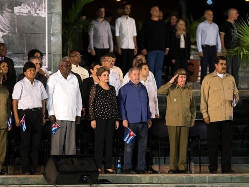 Lễ tưởng niệm lãnh tụ Fidel Castro tại Santiago de Cuba ảnh 6