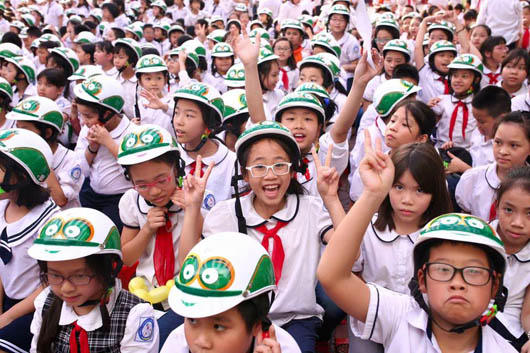 20.000 mũ bảo hiểm được tặng miễn phí cho học sinh tiểu học