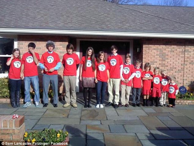 Cặp vợ chồng nuôi 13 con vẫn tiết kiệm gần 1 tỷ mỗi năm Cặp vợ chồng nuôi 13 con vẫn tiết kiệm gần 1 tỷ mỗi năm