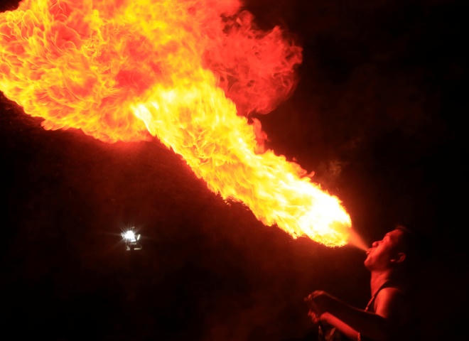 Những hình ảnh đón 2017 ấn tượng của người dân châu Á