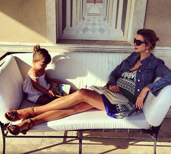 ai-nu-nha-ong-trump-hoc-me-de-cach-day-con-nghiem-khac