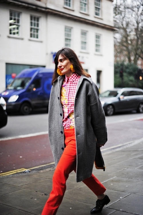 Trang phục màu đỏ cho người tuổi Tỵ, Mùi trong 2017