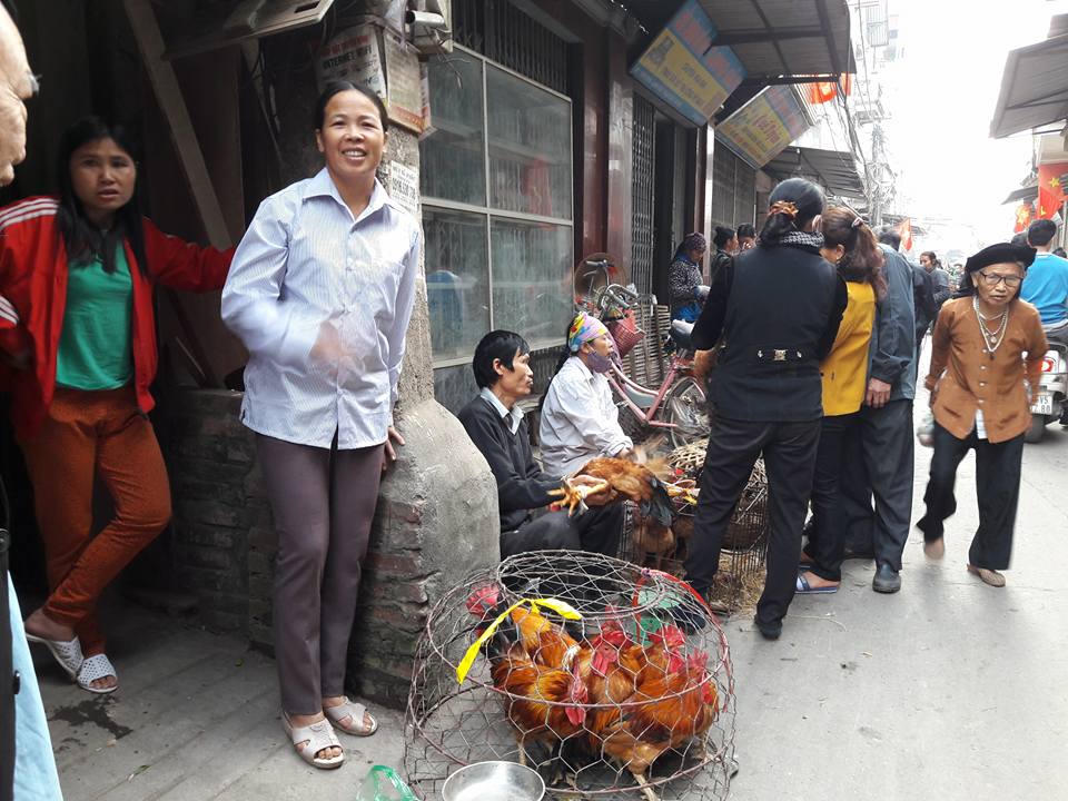 Độc đáo phiên chợ Gà ở Hà Nội