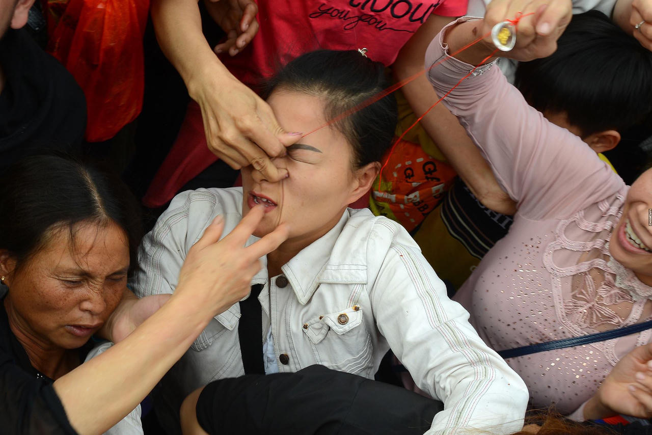 buc anh gay bao mang ngay mung 6 tet khien nguoi xem kinh hai hinh anh 1