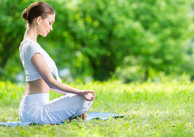 ngồi thiền- thói quen buổi sáng thay đổi cuộc sống của bạn