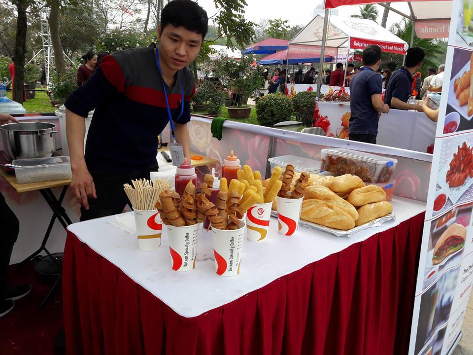 Lễ Hội hoa hồng: Thất vọng tràn trề từ 'không gian huyền thoại với hơn 300 loại hoa'