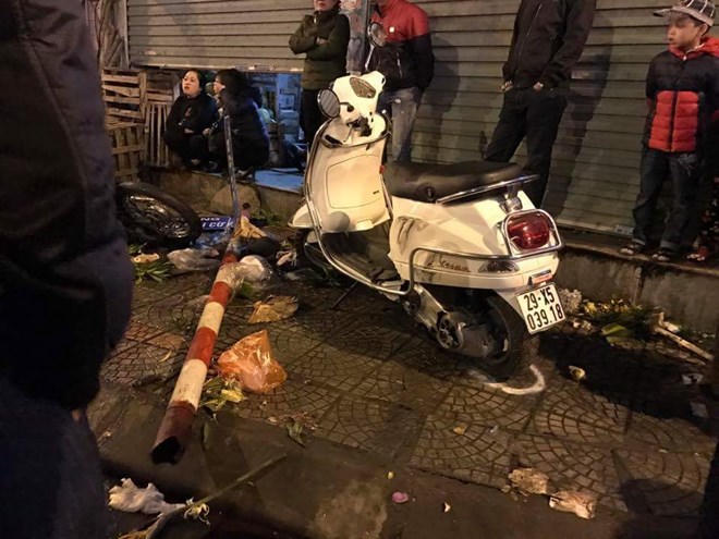 Hà Nội: Ôtô đâm liên hoàn nhiều phương tiện trên phố Nguyễn Văn Cừ