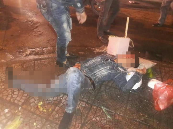 Hà Nội: Ôtô đâm liên hoàn nhiều phương tiện trên phố Nguyễn Văn Cừ