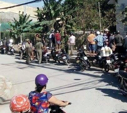 Hai mẹ con chết úp mặt dưới nền nhà Hai me con chet up mat duoi nen nha