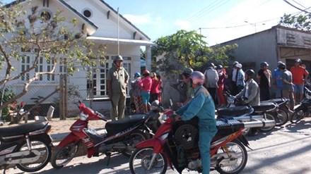 Hai mẹ con chết úp mặt dưới nền nhà Hai me con chet up mat duoi nen nha