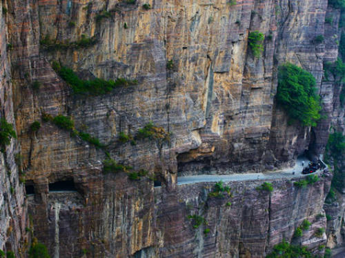 guoliang-ngoi-lang-tren-9-tang-troi-o-trung-quoc-4