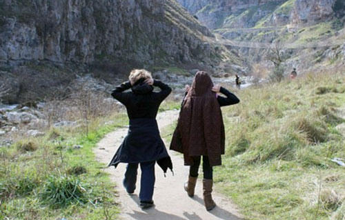 me-ban-het-cua-cai-dan-con-di-khap-the-gian-truoc-khi-bi-liet-2