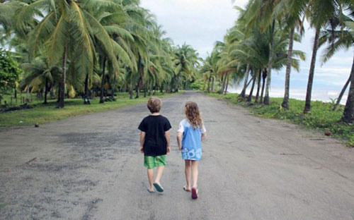 me-ban-het-cua-cai-dan-con-di-khap-the-gian-truoc-khi-bi-liet-3