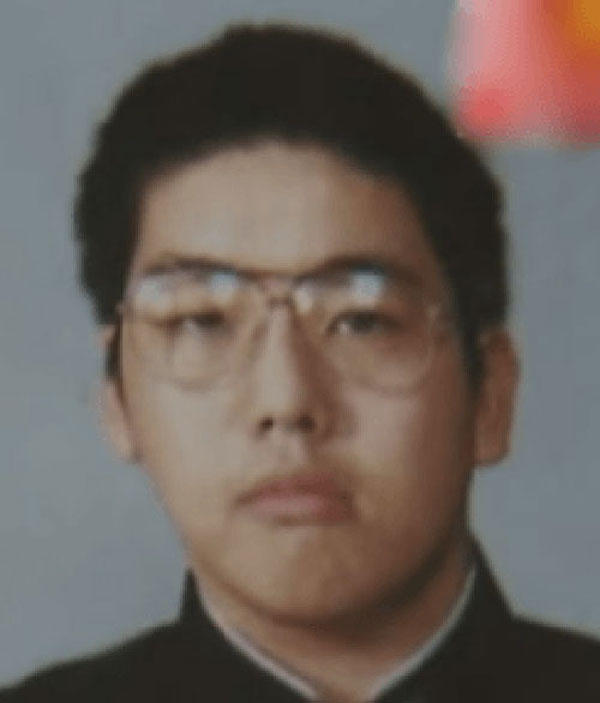 Thời đi học nghi phạm đã khác người.