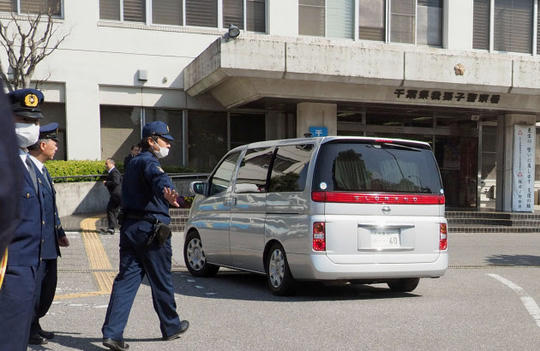 Một trong hai chiếc xe của nghi phạm bị thu giữ. Ảnh: NIKKEI