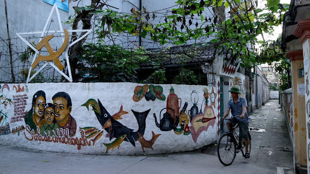 Làng bích báo, bích họa, độc nhất, độc dáo Làng bích báo, bích họa, độc nhất, độc dáo