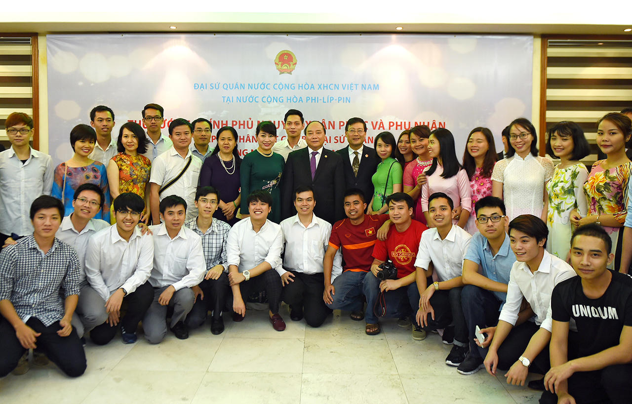 Thủ tướng gặp gỡ kiều bào tại Philippines