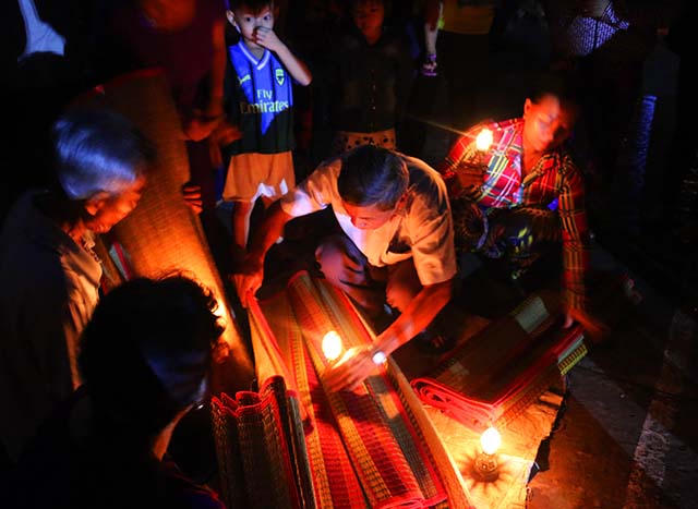 Độc đáo “chợ ma“