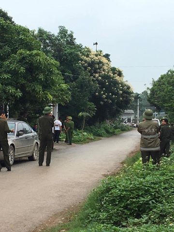 Thực nghiệm hiện trường nghi án cháu bé bị bạn của bố hiếp dâm