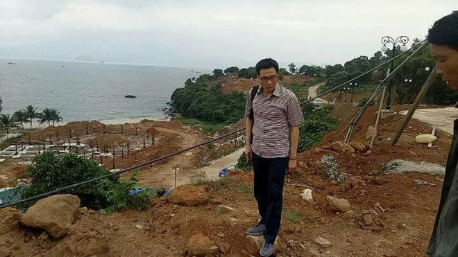 Ba lô, áo sọc và đôi dày thể thao…của Phó Thủ tướng - ảnh 1