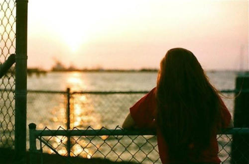 co-nen-di-buoc-nua-voi-nguoi-dan-ong-nhieu-tuoi-va-khong-co-nhieu-tien