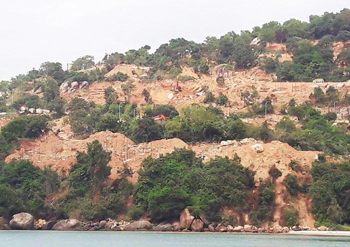 Mở đầu chất vấn, Bộ trưởng Nguyễn Ngọc Thiện đã nhận trách nhiệm về sai sót của Ngành