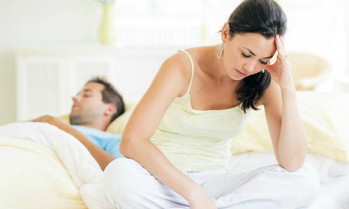 noi-dau-chon-giau-cua-nhung-nguoi-vo-co-chong-tron-yeu