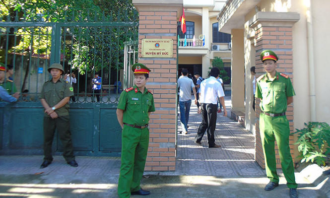 An ninh thắt chặt tại phiên tòa xét xử vụ Đồng Tâm - ảnh 3