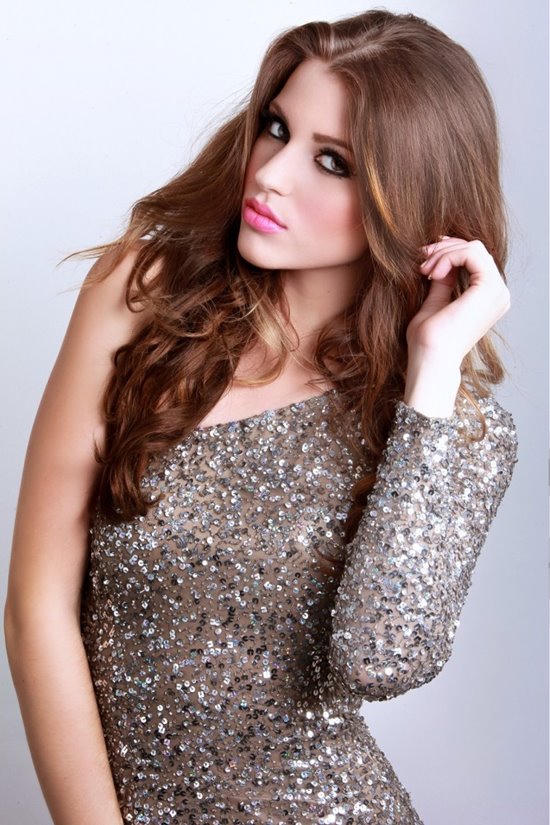 Iris Mittenaere, Ariska Putri Pertiwi, Stephanie del Valle, Madison Anderson Berrios, Srinidhi Ramesh Shetty