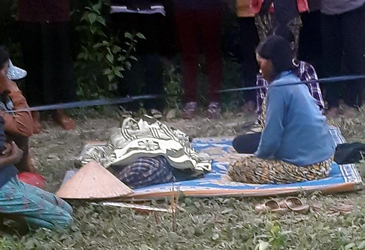 ảnh hiện trường vụ án mạng (1) ảnh hiện trường vụ án mạng (1)