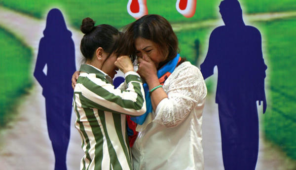 hotgirl, cuồng ghen, giết người yêu, trại giam