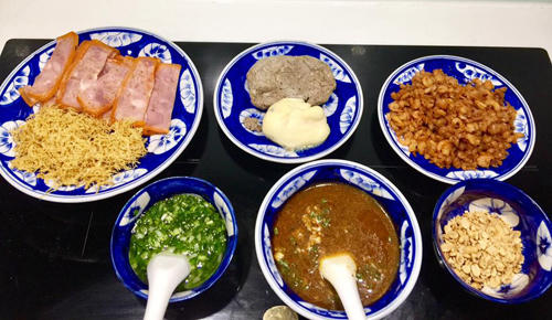 cach-lam-mon-my-quang-va-my-quang-tron-4