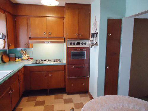 Căn bếp vẫn mới dù 60 năm không cải tạo